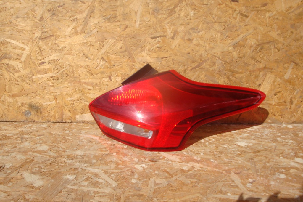 Lampa dreapta Ford Focus MK3 an dupa 2015