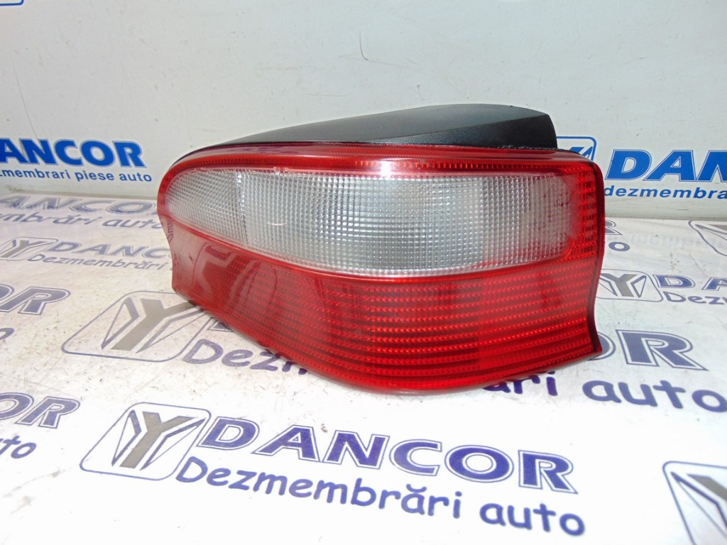 LAMPA DREAPTA SPATE CITROEN SAXO - COD 6