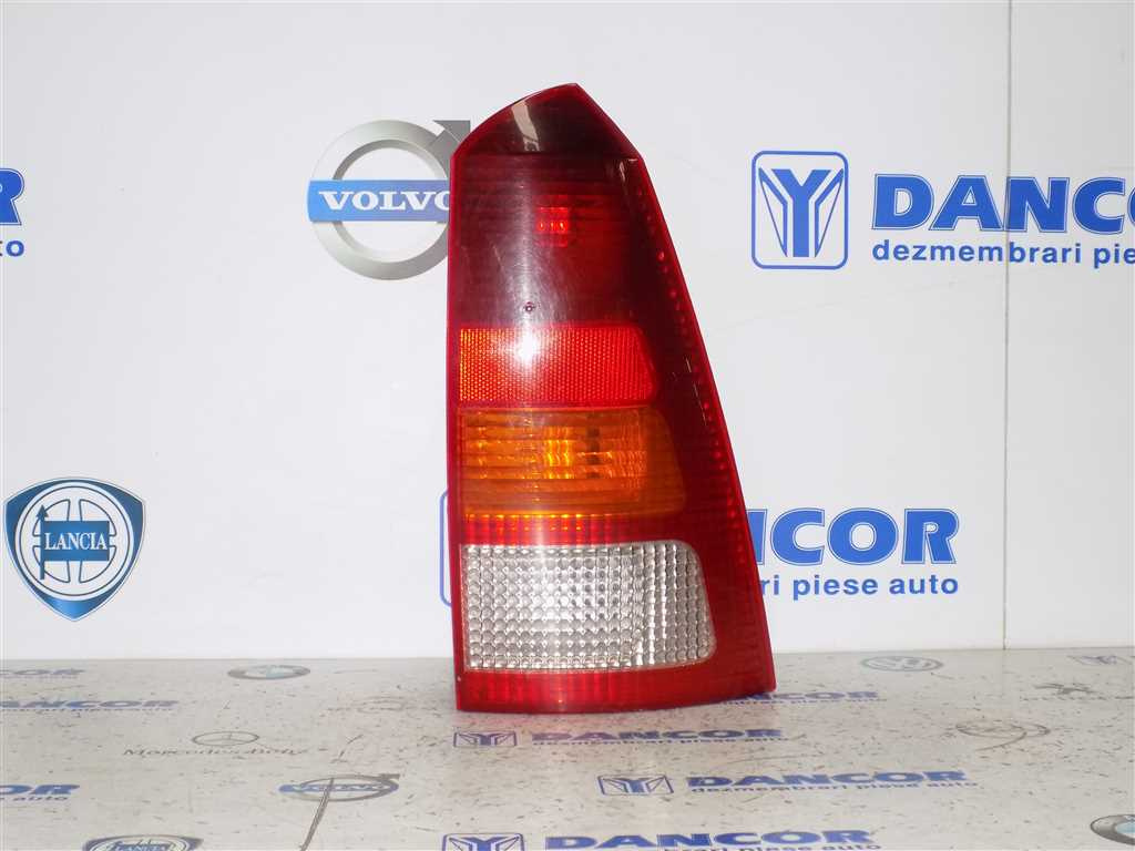 LAMPA DREAPTA SPATE FORD FOCUS 1 AN 1998