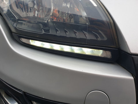 Lampa Led Daylight Lumina Lumini de Zi Dreapta Renault Megane 3 2008 - 2015 Cod 266002887R [C3352]