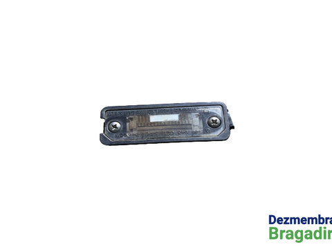 Lampa numar dreapta Volkswagen VW Golf 5 [2003 - 2009] Hatchback 5-usi 1.6 FSI Tiptronic (116 hp)