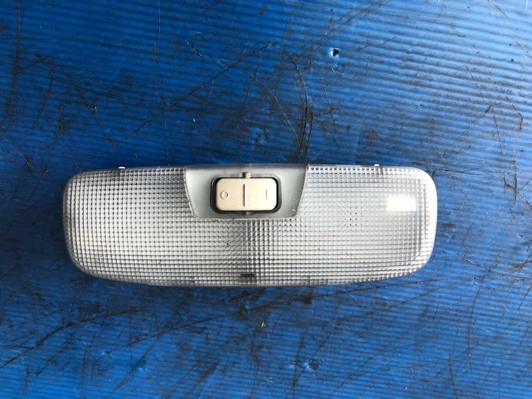 Lampa plafon spate ford mondeo mk4 8a6a-13776 8a6a