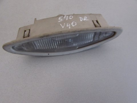 Lampa plafon Volvo V40 S40 an 1998 cod: 30804693 30813522 (3 bucati pe stoc) pret/buc