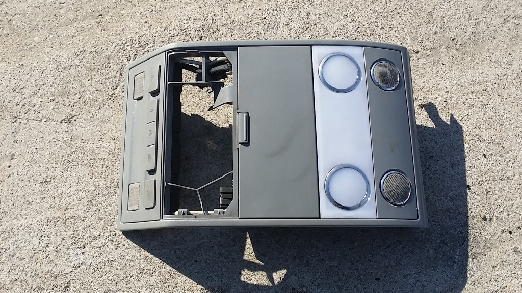 Lampa plafoniera cu suport ochelari VW Touareg 7L