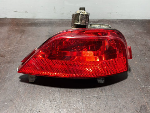 Lampa reflectorizanta bara spate Renault Dacia
