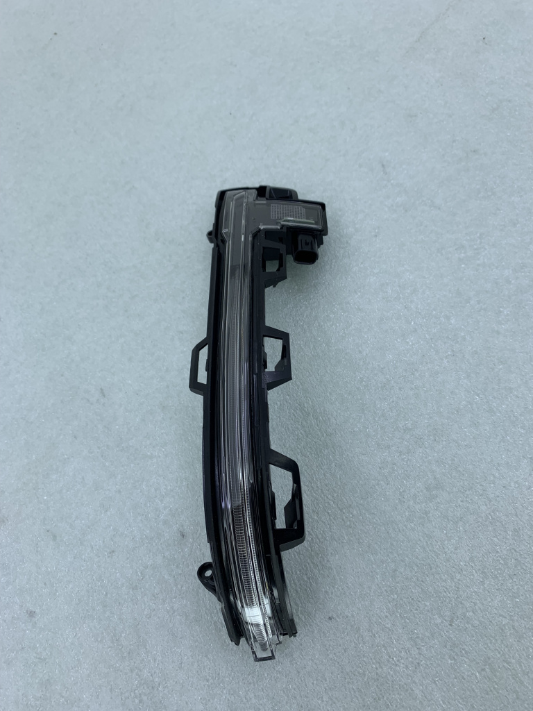 Lampa Semnalizare BMW X5 G05 T1-6 7441439 DezP: 35