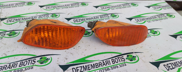 Lampa semnalizare fata dreapta Ford Focus [1998 - 