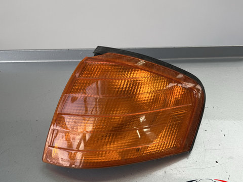 Lampa semnalizare fata stanga A1305232921 A 1 305 232 921 Mercedes-Benz E-Class W124 [facelift] [1987 - 1993] Sedan 4-usi