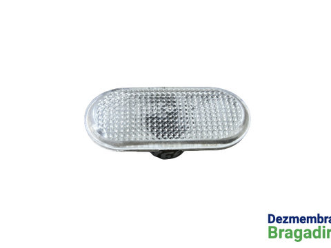 Lampa semnalizare pe aripa fata stanga Dacia Logan [2004 - 2008] Sedan 1.6 MT (87 hp)