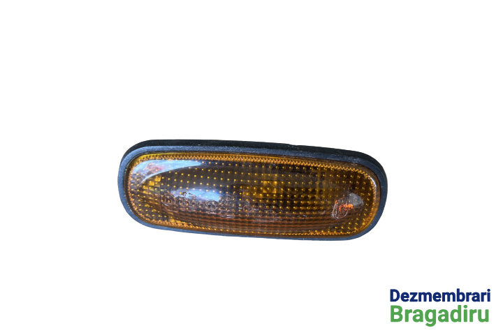 Lampa semnalizare pe aripa fata stanga Land Rover 