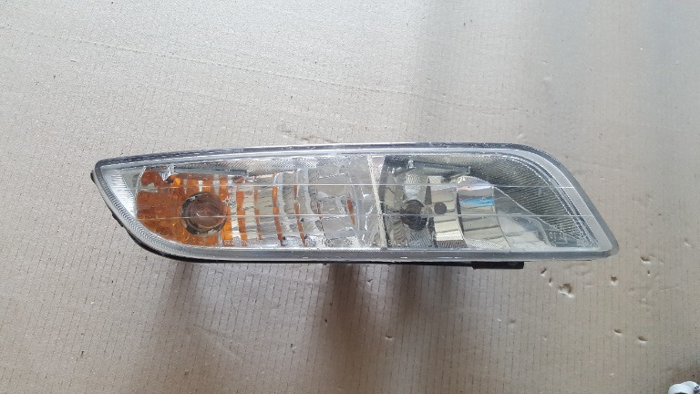 Lampa semnalizare si ceata dreapta SsangYong Rexton 2.7 xdi