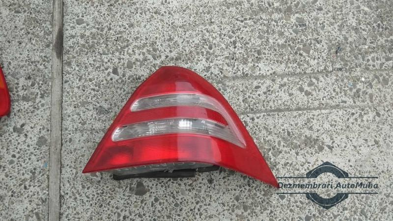 Lampa spate dreapta Mercedes C-Class (2001-2007) [