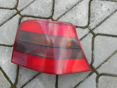 Lampa spate dreapta Volkswagen Golf 4 (1997-2005)