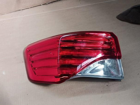 Lampa spate stanga Toyota Avensis (2009->)