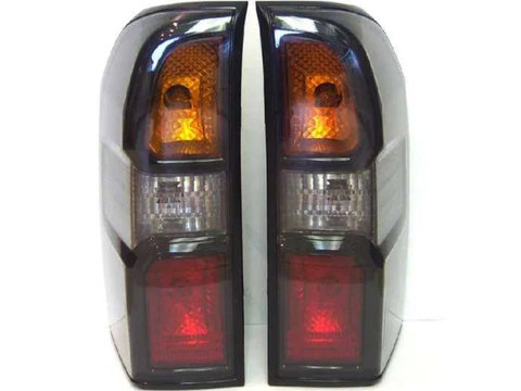 Lampa spate stop tripla dreapta Nissan Patrol Y61 GU4