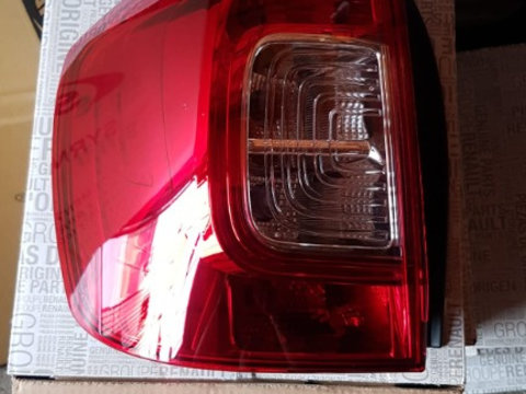 Lampa stanga / dreapta Logan MCV 2 - Renault OE 265551978R/ 265502081R