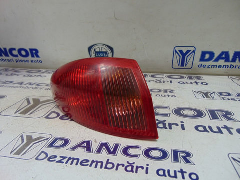 LAMPA STANGA SPATE ALFA ROMEO 147 - COD 46556349 - AN 2001/2010