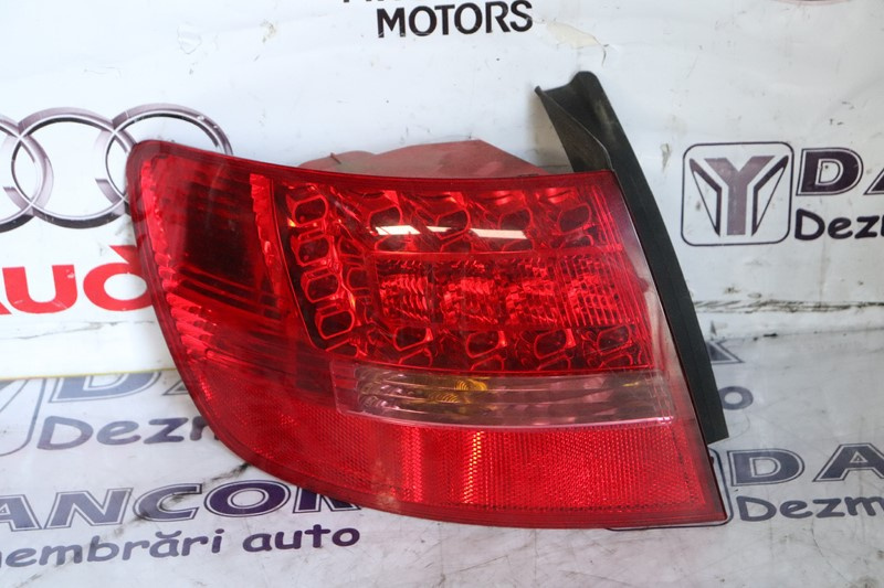 LAMPA STANGA SPATE AUDI A6 C6 / AN 2009 - COD 89037044