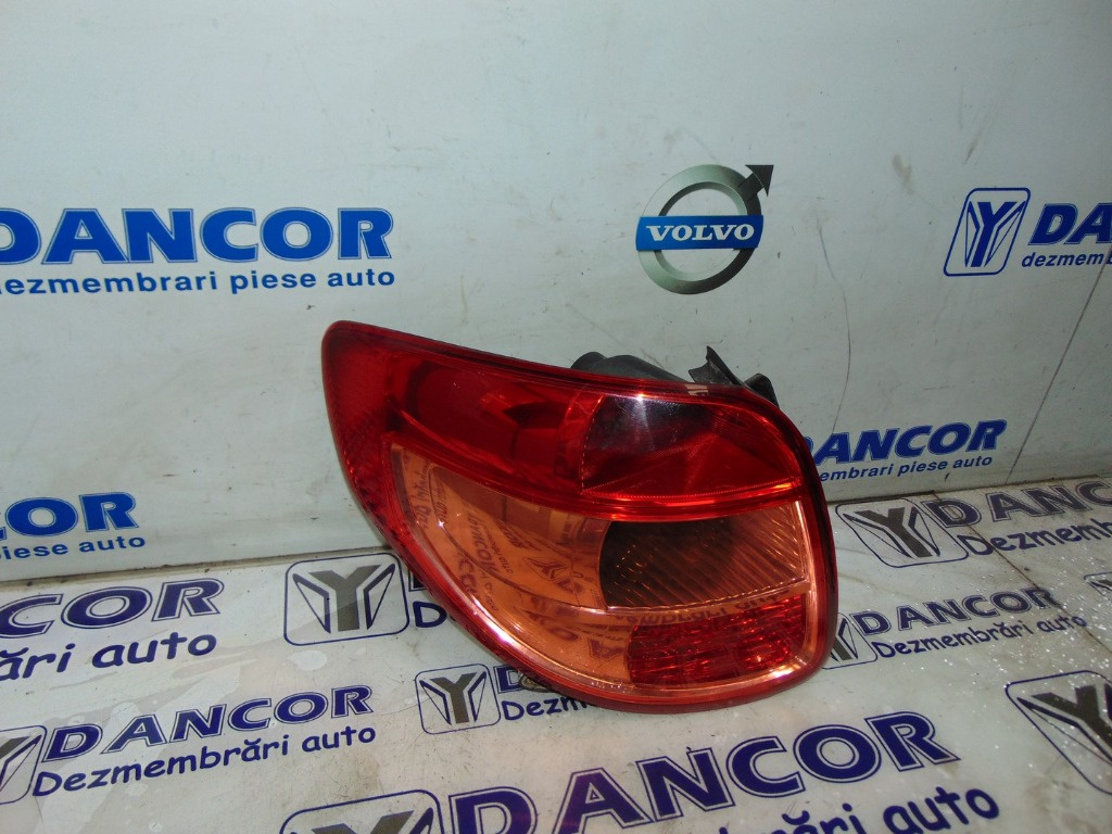 LAMPA STANGA SPATE FIAT SEDICI / SUZUKI SX4 AN 2006/2014 COD 71742462 / 220-16684