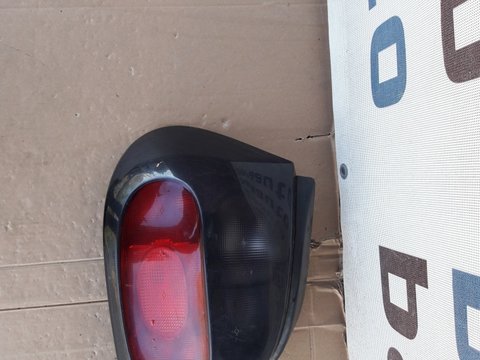 Lampa stanga spate renault megane 1996-1999