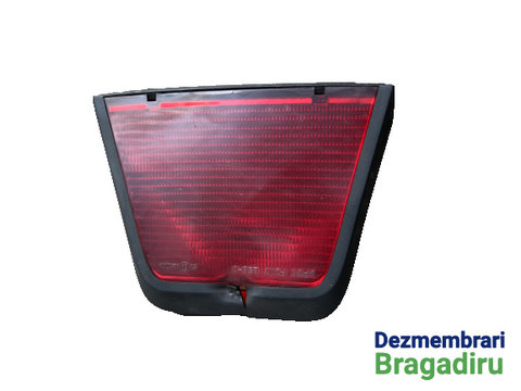 Lampa stop aditionala Dacia Logan [2004 - 2008] Sedan 1.4 MT (75 hp)