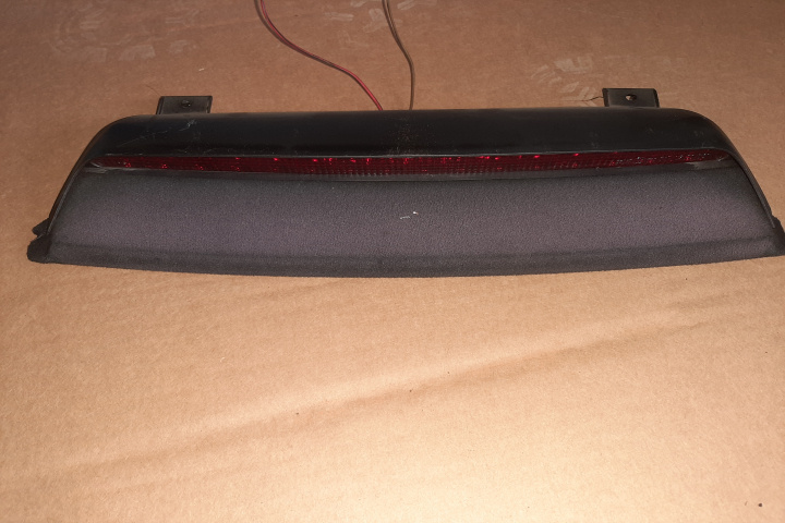 Lampa stop aditionala PROBAT Volkswagen Passat B5.5 [facelift] [2000 - 2005] Sedan 1.9 TDI 6MT (131 hp) Sedan ALB 4X4 AVF