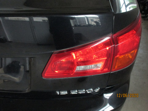 Lampa stop dreapta capota portbagaj Lexus IS II 2.2D 150cp 2006 2007 2008 2009 2010...