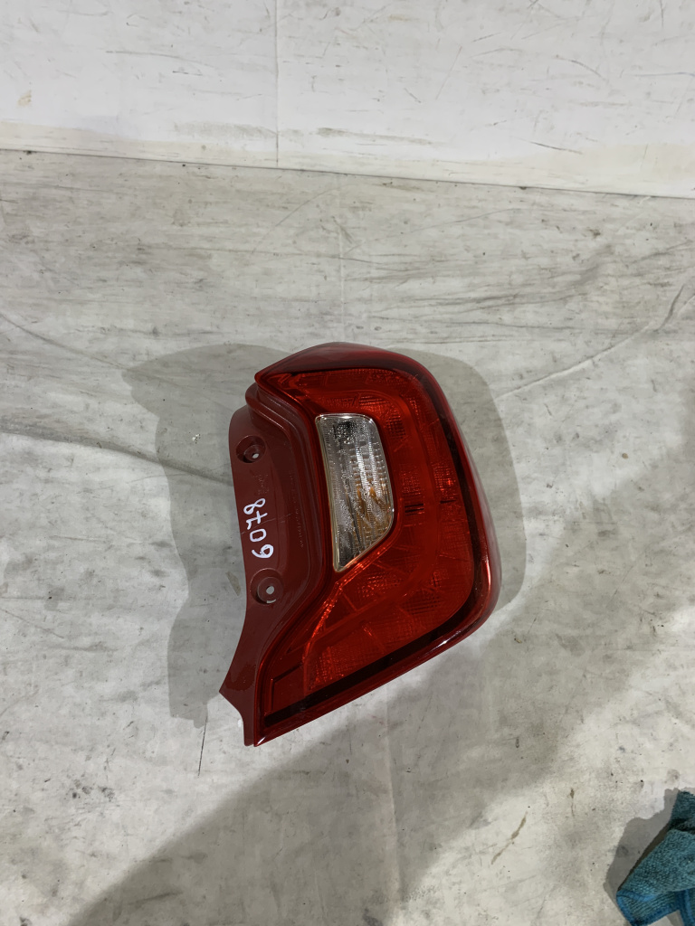 Lampa stop dreapta, Kia Picanto, 2017, 2018, 2019, 2020, 2021, 2022, cod origine OE 32228915.
