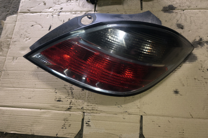 Lampa stop dreapta pe aripa Opel Astra H [2004 - 2007] Hatchback 1.7 CDTI MT (101 hp)