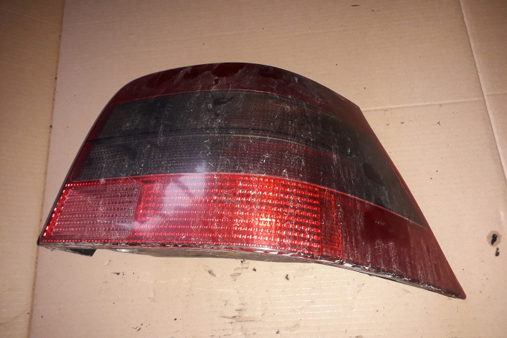 Lampa stop dreapta pe aripa Volkswagen VW Golf 4 [1997 - 2006] Hatchback 5-usi 1.9 TDI MT (101 hp) AXR, gri hatch Euro3