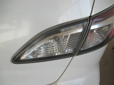 Lampa stop dreapta spate capota portbagaj Mazda 3 