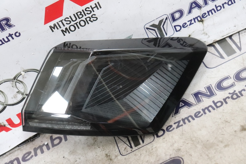 LAMPA/STOP DREAPTA SPATE PEUGEOT 3008 - COD 983623