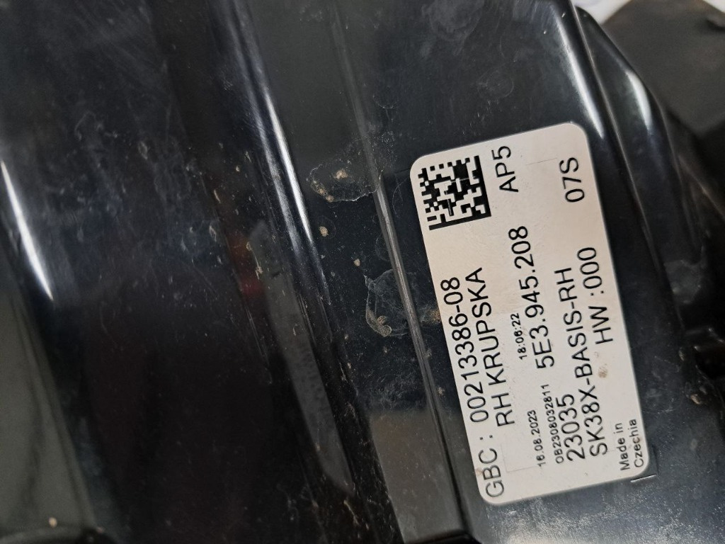 LAMPA/STOP DREAPTA SPATE SKODA OCTAVIA 4