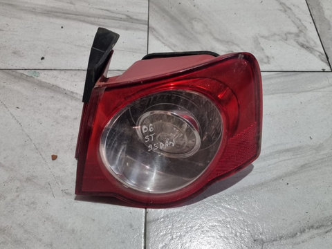 Lampa stop dreapta VW Passat B6 Sedan