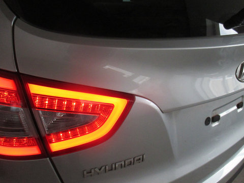 Lampa stop led stanga spate haion Hyundai ix35 facelift 2013 2014 2015