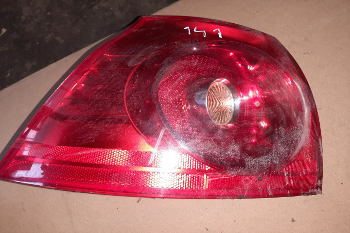 Lampa stop pe aripa stanga Volkswagen Golf 5 [2003