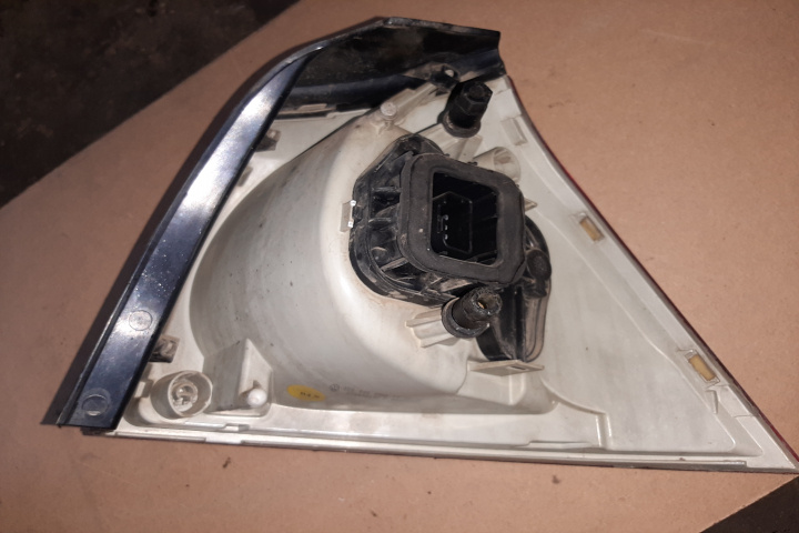 Lampa stop pe aripa stanga Volkswagen Golf 5 [2003