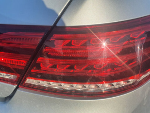 Lampa stop pe capota portbagaj dreapta Mercedes-Benz E-Class W212/S212/C207/A207 [facelift] [2013 - 2017] Coupe E 220 CDI 7G-Tronic (170 hp) FACELIFT SI PACHET AMG