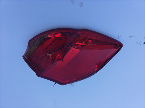 LAMPA STOP SPATE STANGA EXT Kia 2012 1.6 L DOHC - TCI *D4FB* 92401A 2020