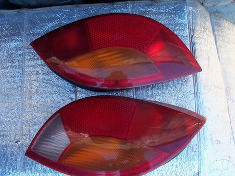 Lampa stop spate stanga si dreapta Ford Fiesta