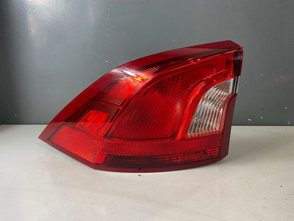 Lampa Stop Spate Stanga Volvo S60 2011-2018 31395930