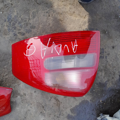 Lampa Stop Spate / Tripla Caroserie,dreapta Audi A