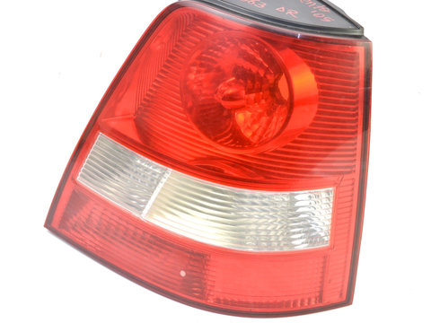 Lampa Stop Spate / Tripla Caroserie,dreapta Kia SORENTO 1 (JC) 2002 - Prezent Motorina 924023E010, 92402-3E010