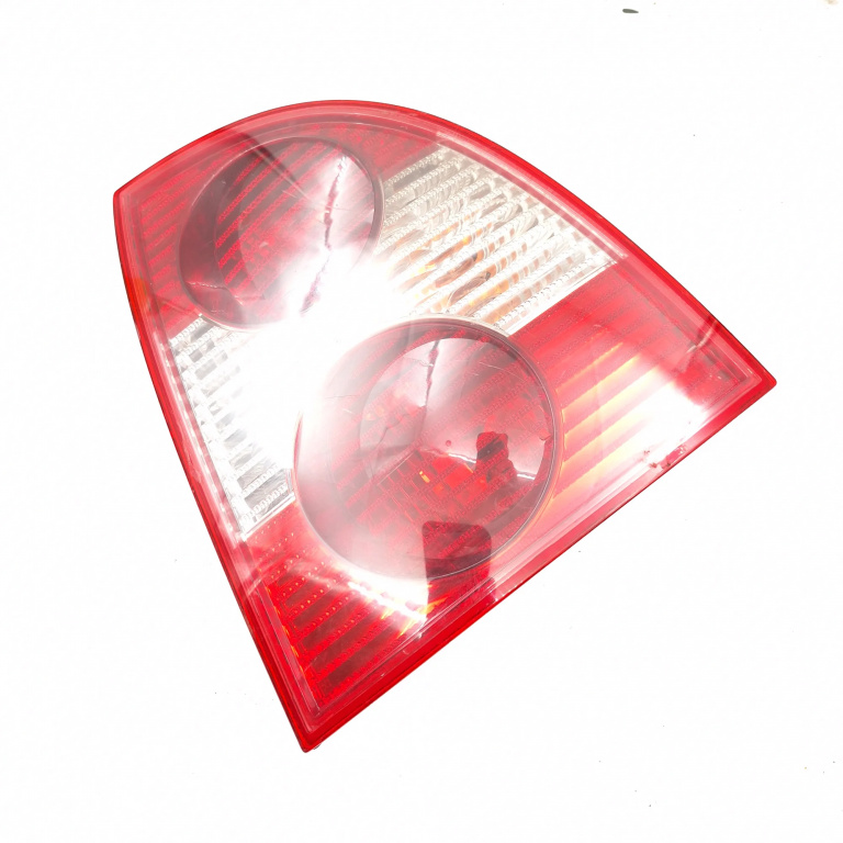 Lampa Stop Spate / Tripla Dreapta,caroserie VW PASSAT B5, B5.5 1996 - 2005 3B5945096AE, 3B5945258B, 284002, 28408014