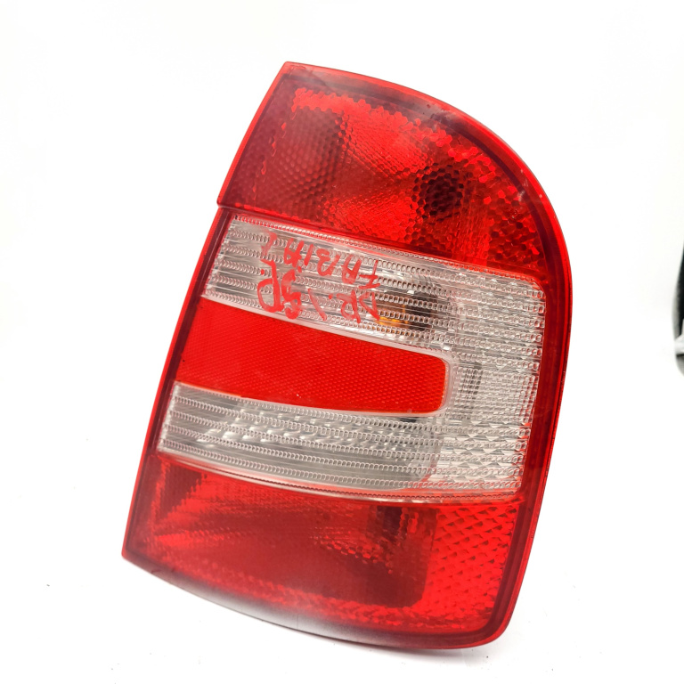 Lampa Stop Spate / Tripla Dreapta Skoda FABIA 1 1999 - 2007 6Y6945096, 6Y6 945 096, 6Y694512C, 6Y6 945 12C, 2566325, 5SQX13404AA, ZSB6Y6945096D, ZSB6Y6945096