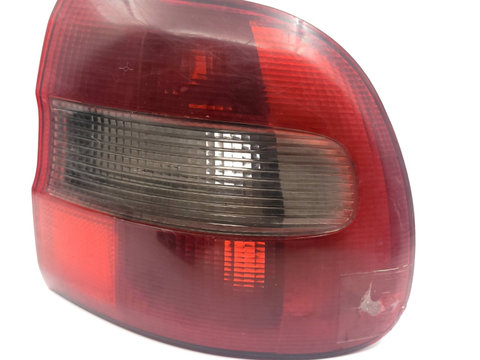 Lampa Stop Spate / Tripla Dreapta Volvo V40 Combi 1995 - 2004 Motorina