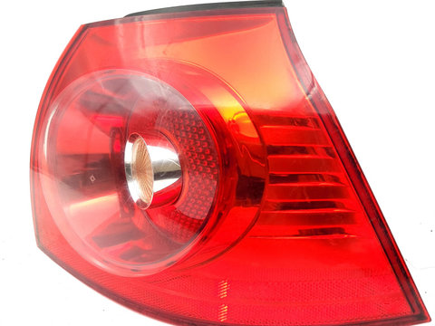 Lampa Stop Spate / Tripla Dreapta VW GOLF 5 2003 - 2009 1K6945096E, 1K6 945 096 E, 028490202C, 00021058