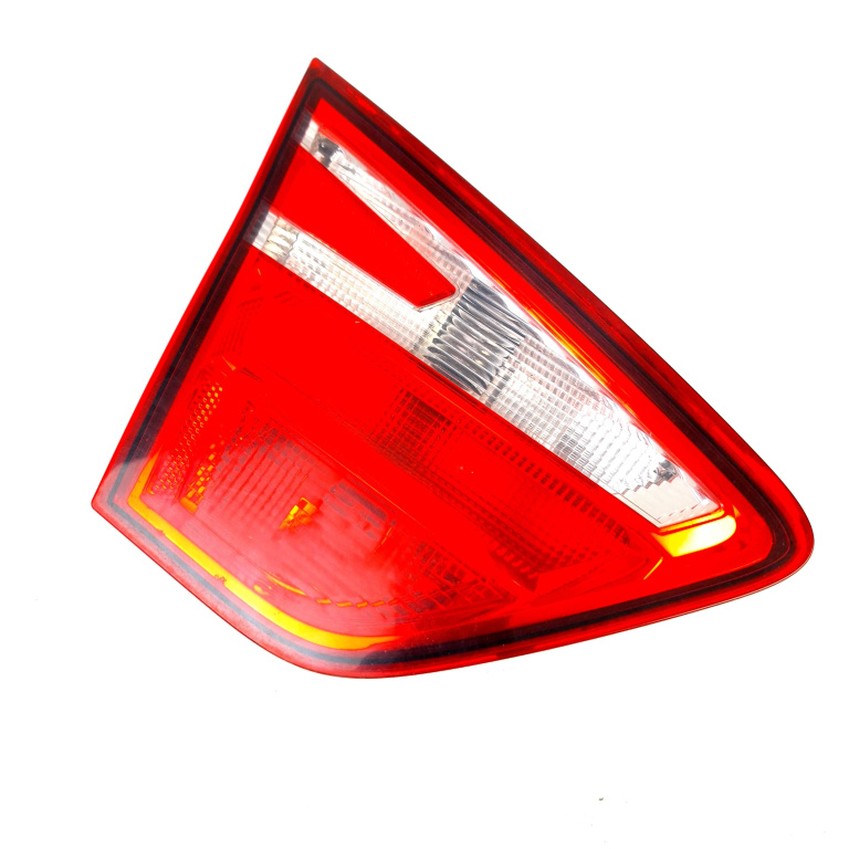 Lampa Stop Spate / Tripla Stanga,capota 
