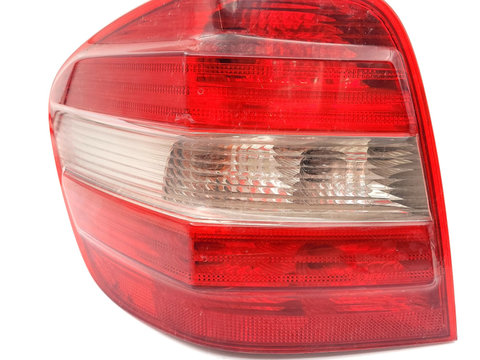 Lampa Stop Spate / Tripla Stanga Mercedes-Benz ML / M-CLASS (W164) 2005 - Prezent Benzina 404131L, 199345, 186136, 40400