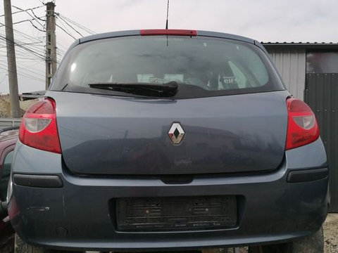 Lampa stop stânga dreapta Renault Clio 3